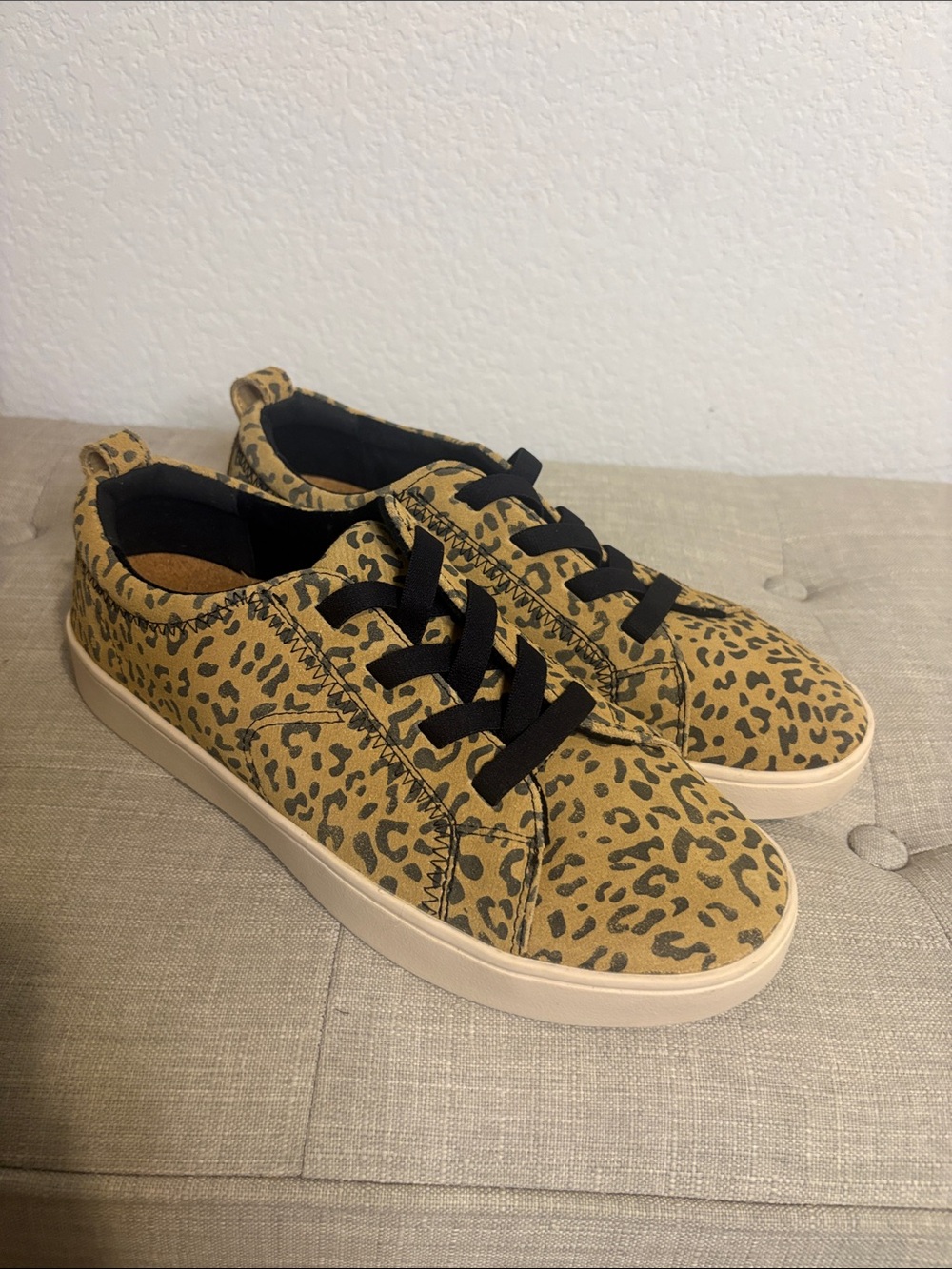 Spenco Revitalign Misty Suede Leopard Print Sneakers Orthotic Comfort Size 8.5